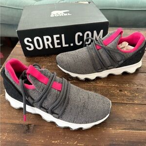 NEW! Sorel Kinetic Lace sneaker in Quarry